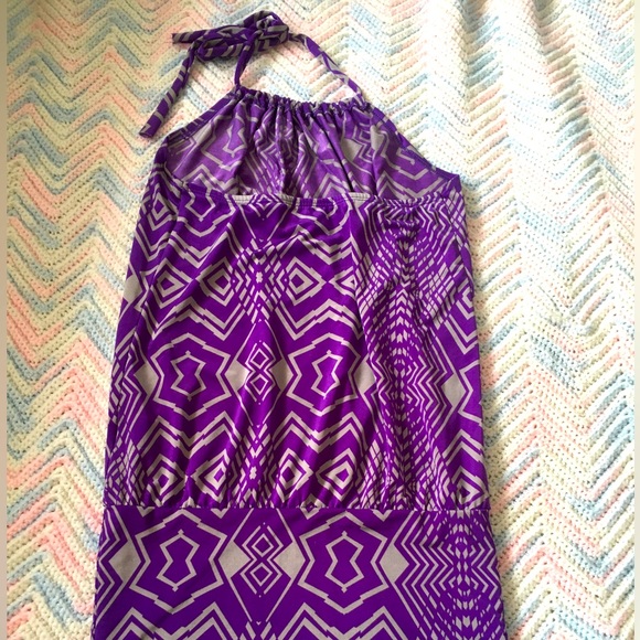 Seductions Halter Neck Top - Picture 4 of 10